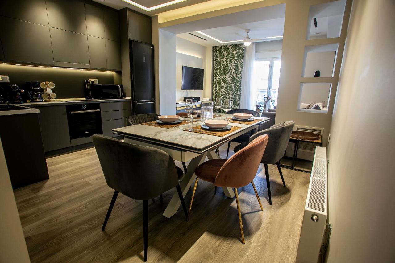 The Lux2 A Gorgeous Apartment Salonicco Esterno foto