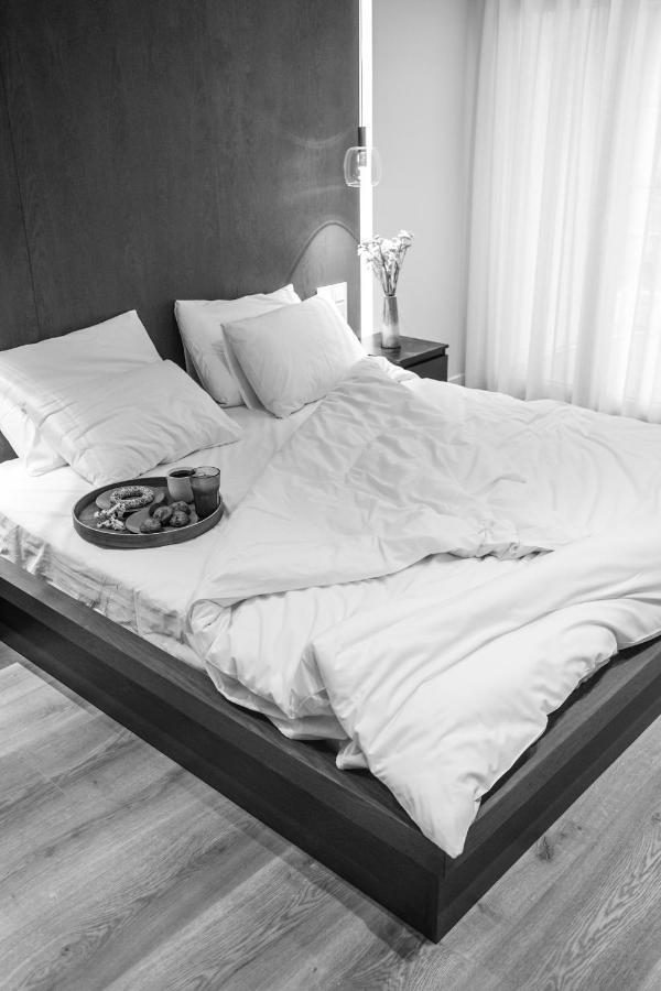 The Lux2 A Gorgeous Apartment Salonicco Esterno foto