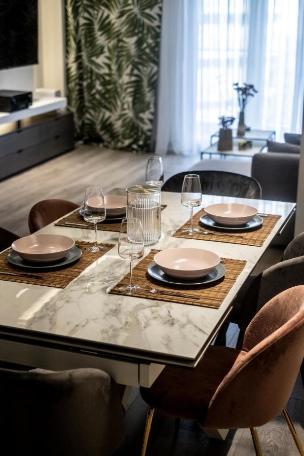 The Lux2 A Gorgeous Apartment Salonicco Esterno foto