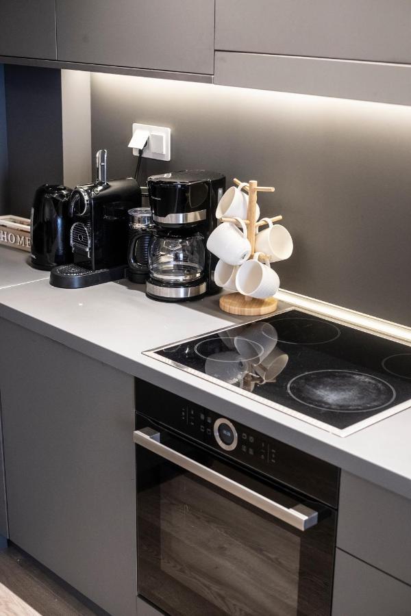 The Lux2 A Gorgeous Apartment Salonicco Esterno foto